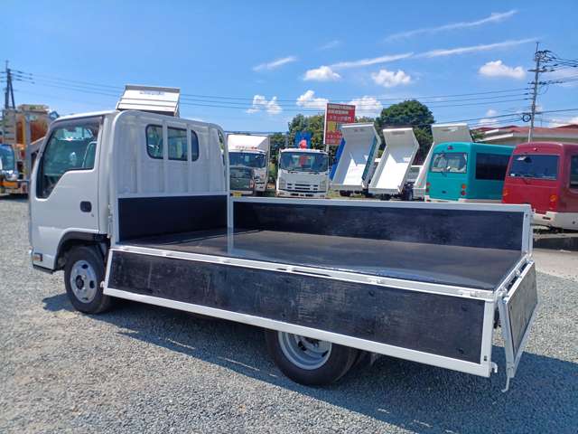 Isuzu Elf 8