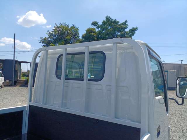 Isuzu Elf 9