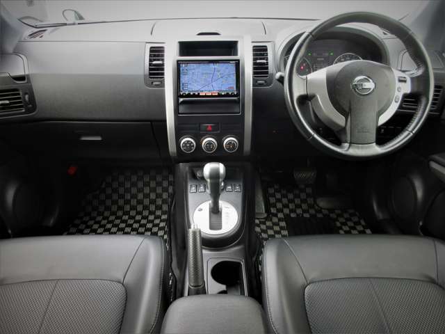 Nissan X-Trail 4
