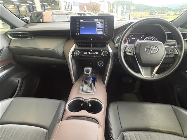 Toyota Harrier 4