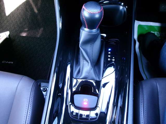 Toyota C-HR 11