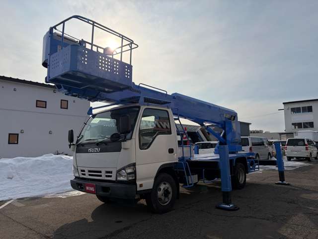 Isuzu Elf 4