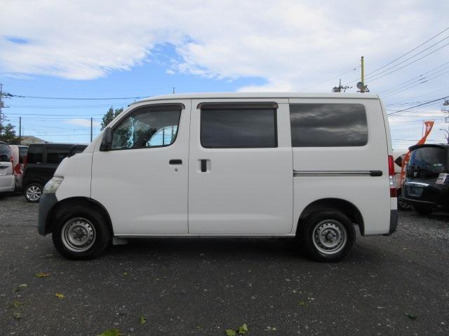 Toyota Light Ace Van 7