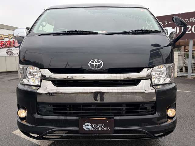 Toyota Hiace Van 11