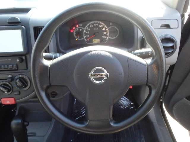 Nissan AD 4