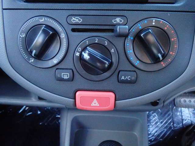 Nissan AD 7