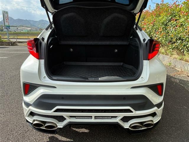 Toyota C-HR 6