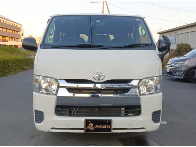 Toyota Regius Ace 3
