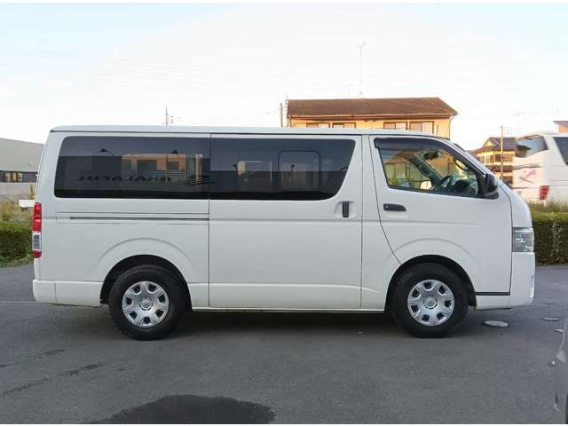Toyota Regius Ace 4