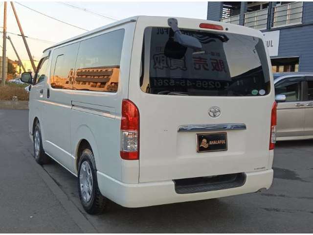Toyota Regius Ace 7
