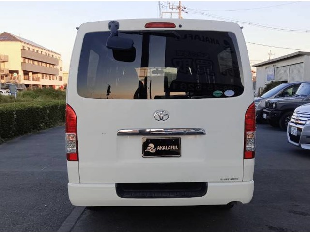 Toyota Regius Ace 8