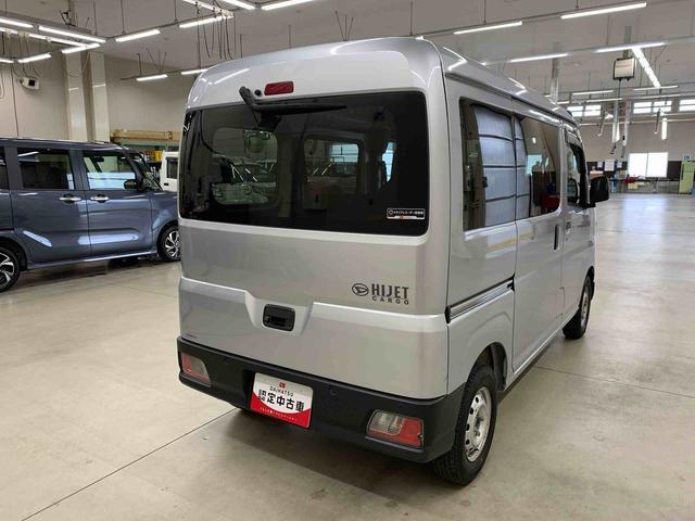 Daihatsu Hijet Cargo 11