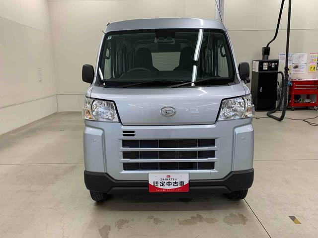 Daihatsu Hijet Cargo 5