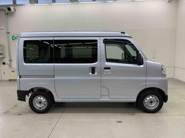 Daihatsu Hijet Cargo 7
