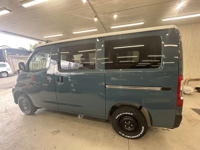 Toyota Town Ace Van 12