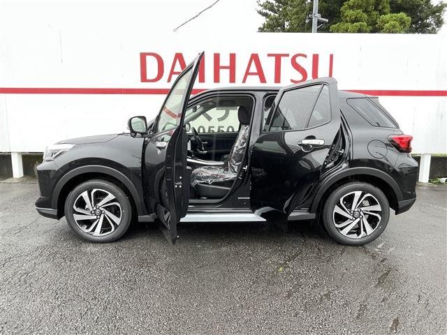 Toyota Raize 12