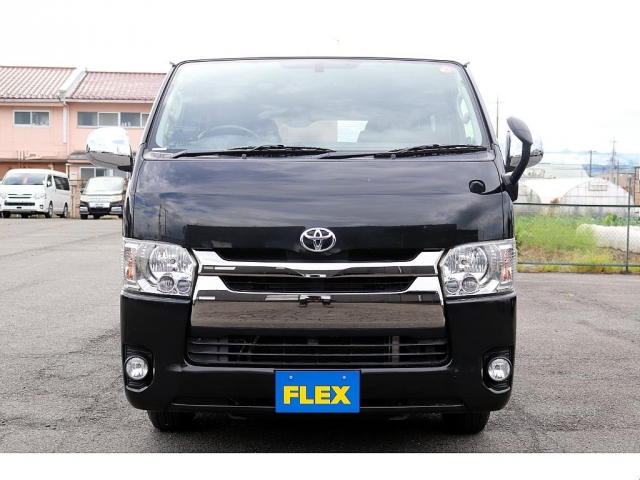 Toyota Hiace Van 8