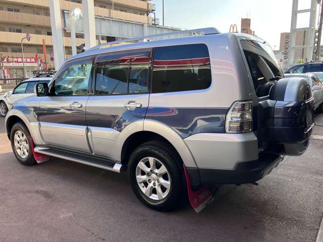 Mitsubishi Pajero 11