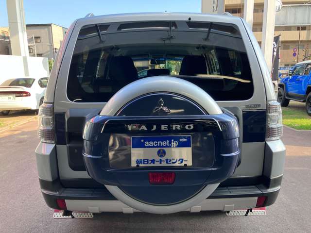 Mitsubishi Pajero 2