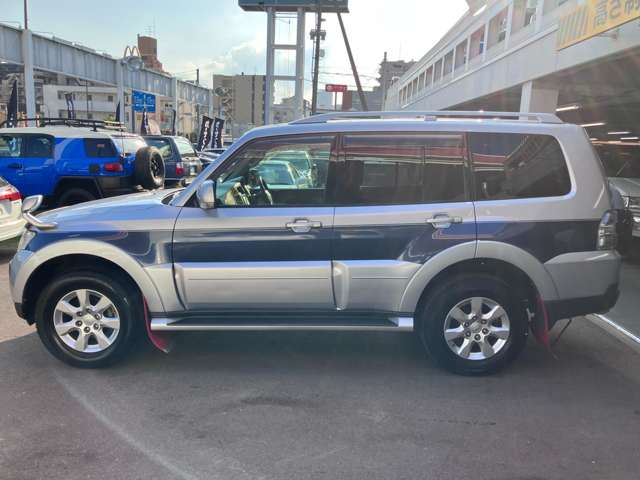 Mitsubishi Pajero 10