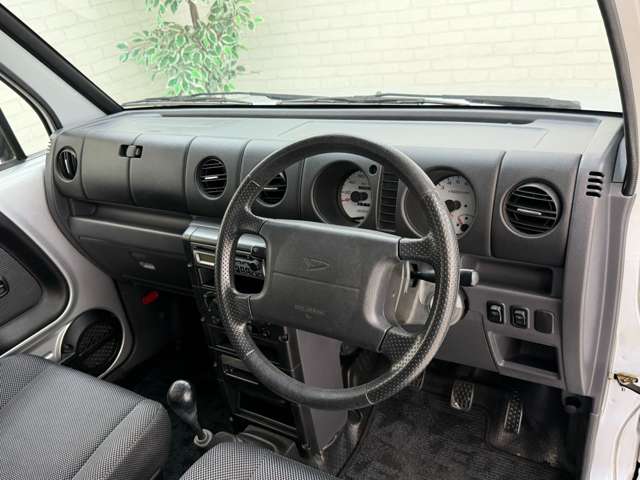 Daihatsu ネイキッド 6