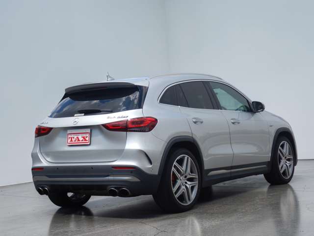 Mercedes-Benz GLA-Class 5