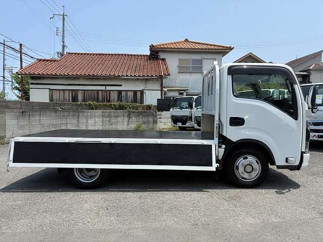 Isuzu Elf 12
