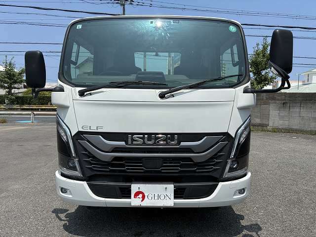 Isuzu Elf 2