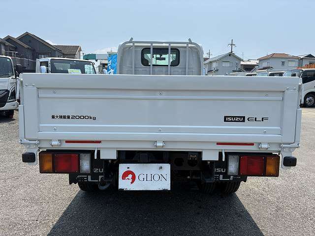 Isuzu Elf 7