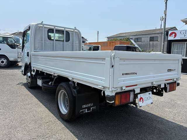 Isuzu Elf 8
