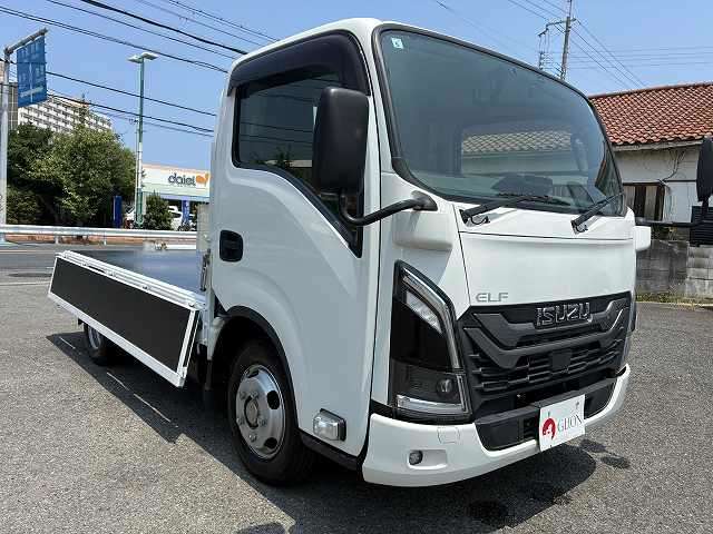 Isuzu Elf 10