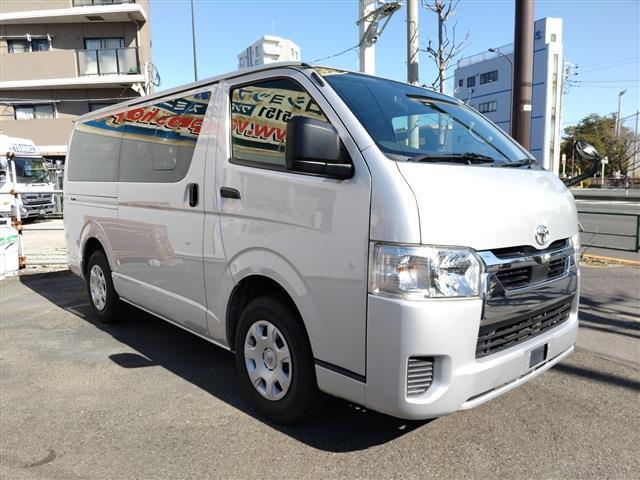 Toyota Hiace Van 3