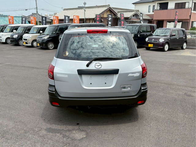 Mazda Familia Van 6