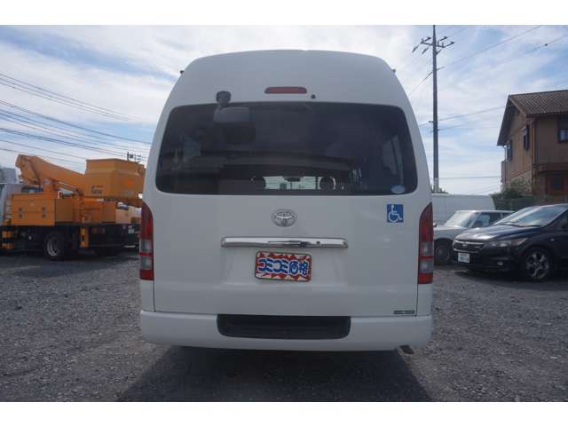Toyota Hiace Commuter 8