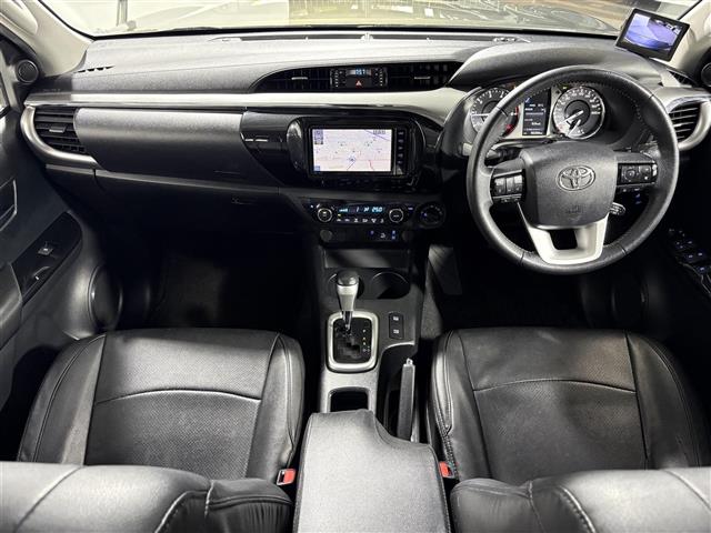 Toyota Hilux 4