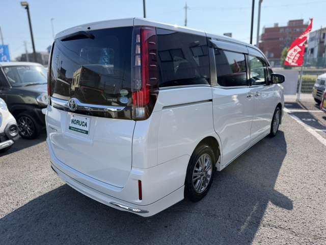 Toyota Esquire 10