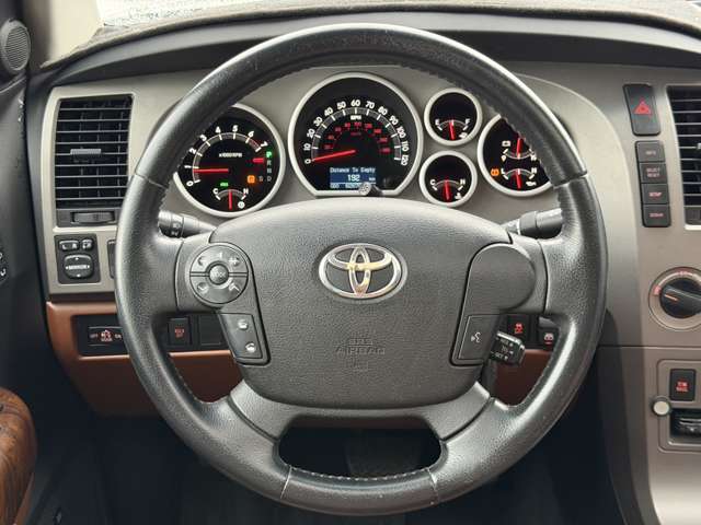 Toyota Tundra 8