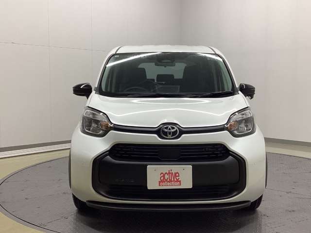 Toyota Sienta 5