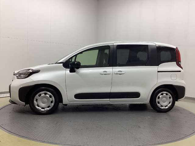 Toyota Sienta 7