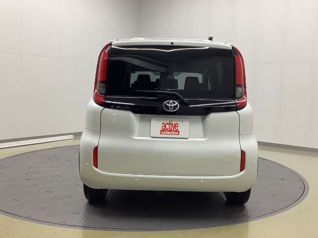 Toyota Sienta 9