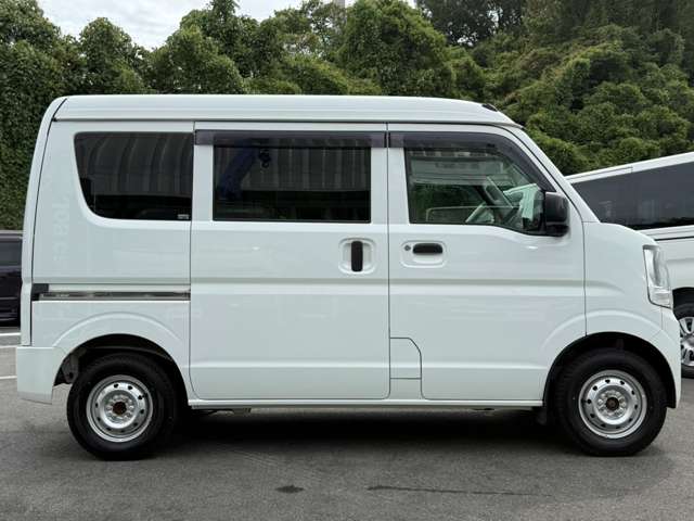Nissan NV100 Clipper 4