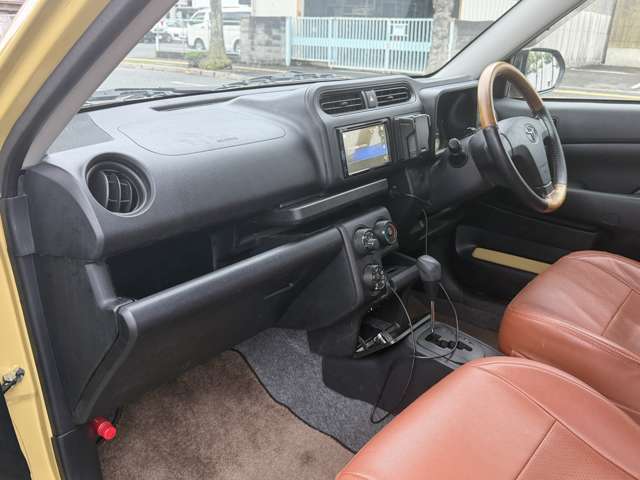 Toyota Probox Van 7