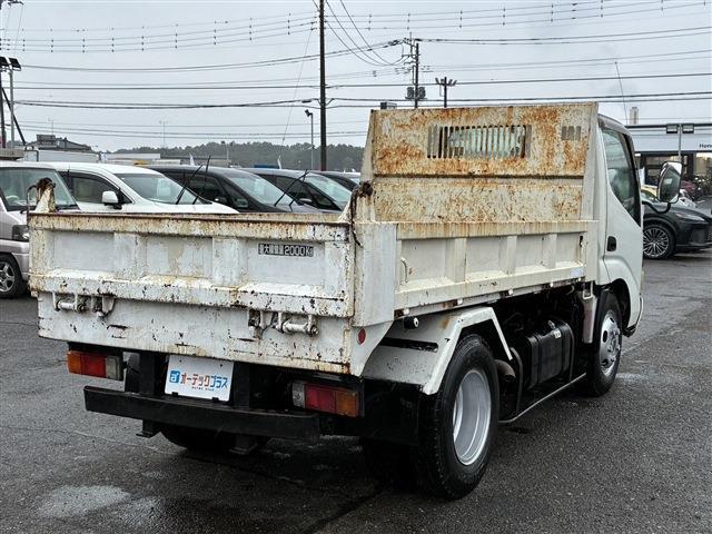 Toyota Dyna 12
