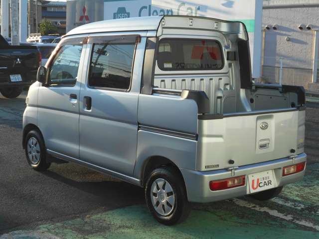 Daihatsu Hijet Deck Van 5