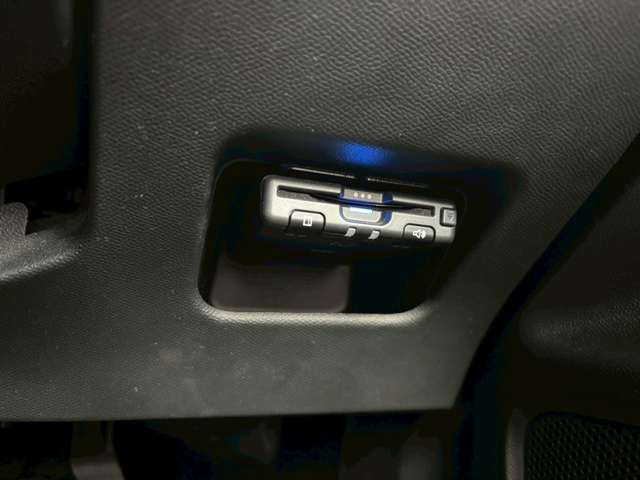 Peugeot SUV 2008 4