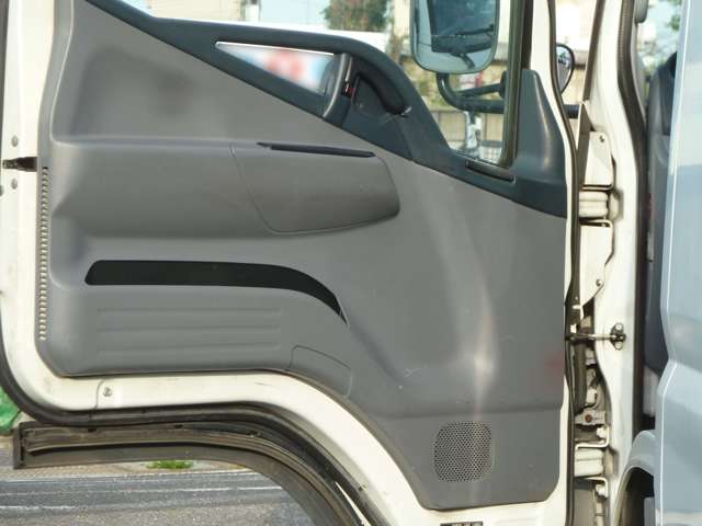 Mitsubishi Fuso Canter 12