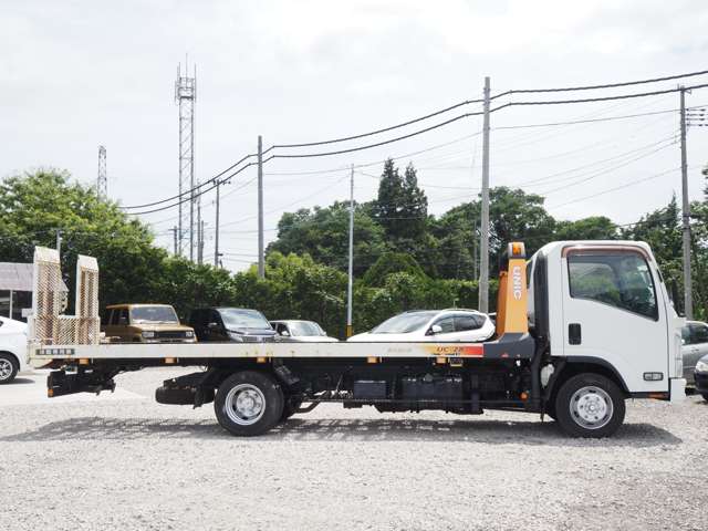 Isuzu Elf 4