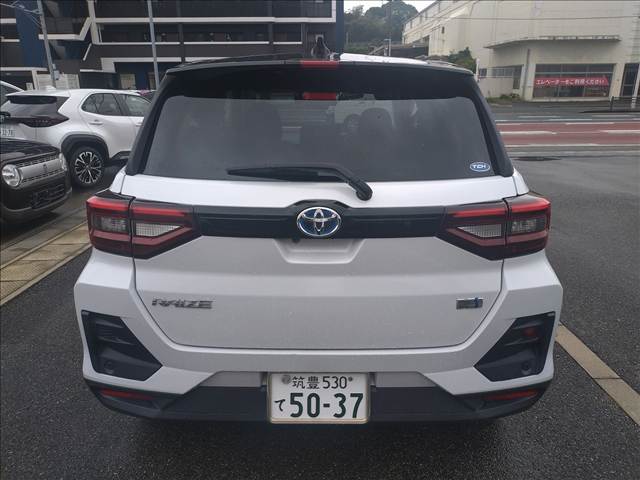 Toyota Raize 10