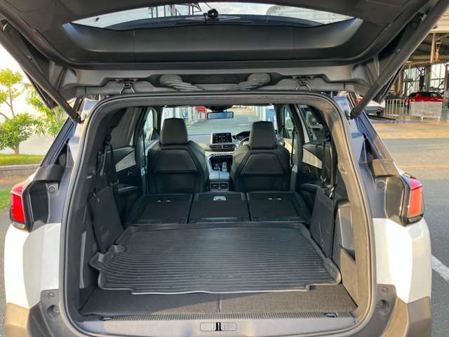 Peugeot 5008 12