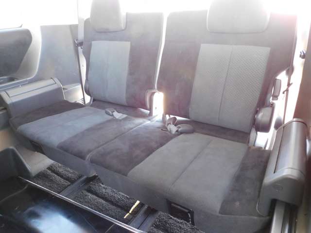 Mitsubishi Delica D:5 11